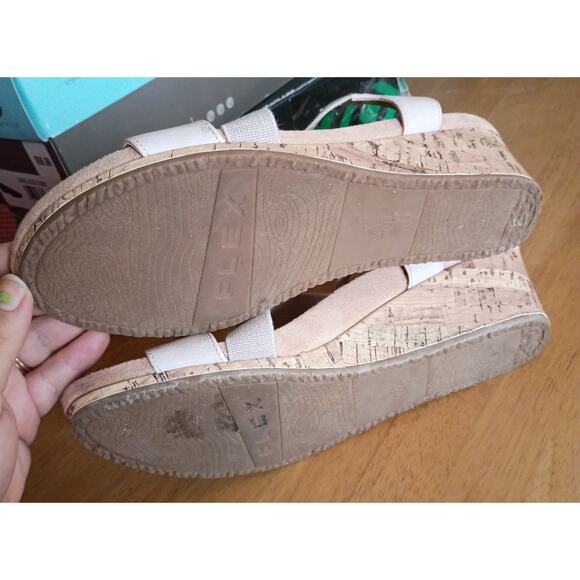 Life Stride Soft Soles Women 10W Beige Strappy Stretch Comfort Wedge Heel Sandal - Picture 11 of 11